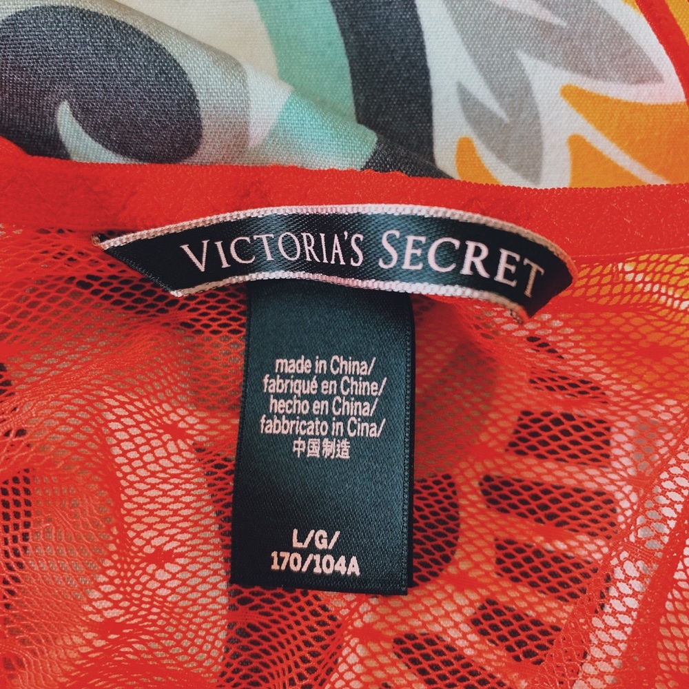 Red lace Victoria’s Secret teddy lingerie - Picture 4 of 4